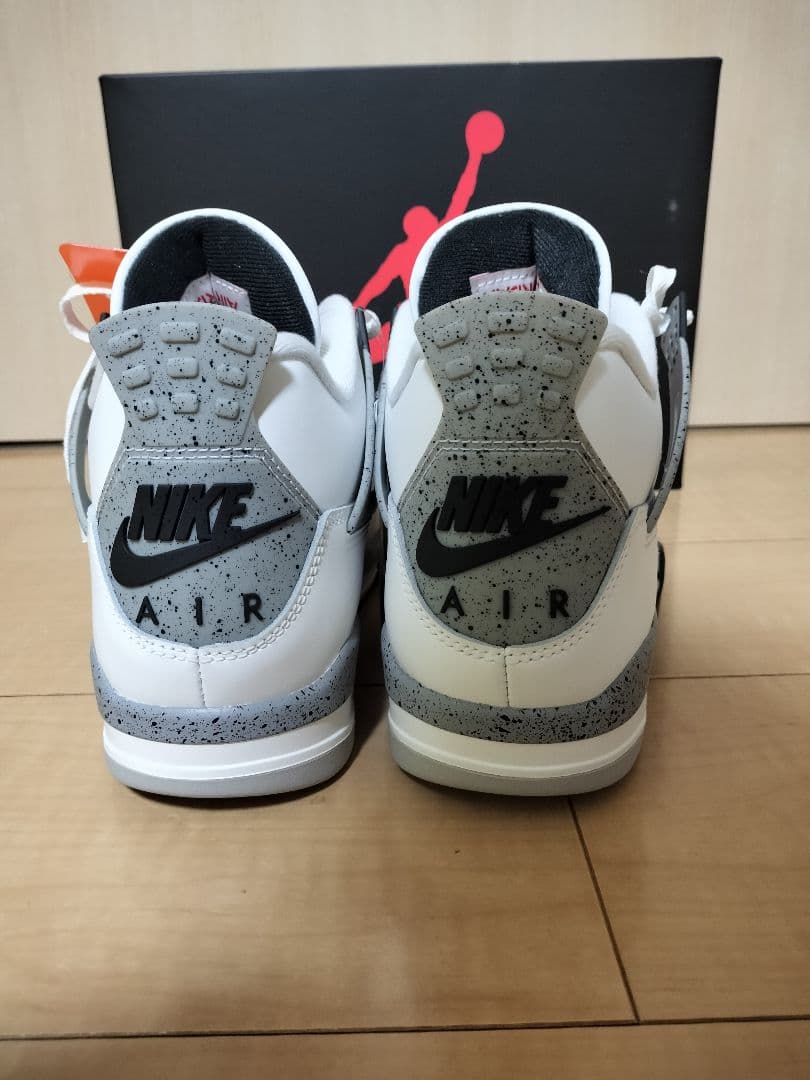 新品未使用　26cmエアジョーダン　4レトロ　ホワイトセメント　NIKE