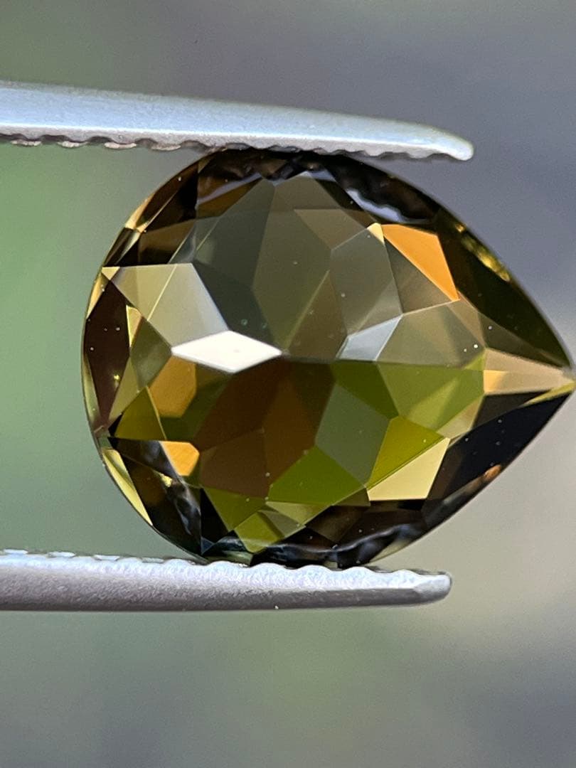 ソー付非加熱コーネルピンルース2.15ct Natural konerupine