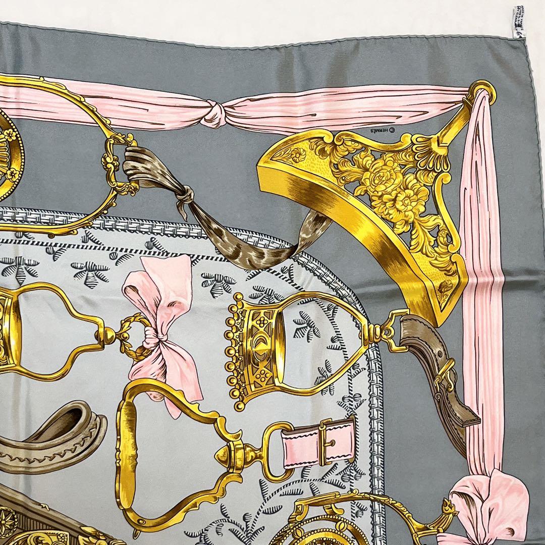 HERMÈS カレ90 鎧柄　馬具柄　絹ETRIERS 大判スカーフ　エルメス