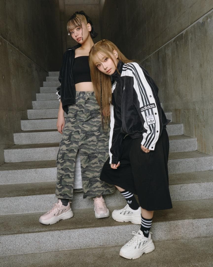 ADIDAS XL アディブレイク ベロア トラックトップ 黒 IW5581