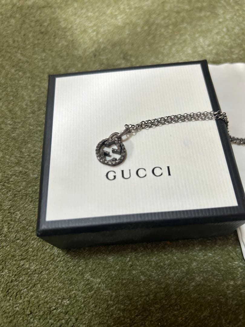 GUCCI シルバー925 ロゴチャーム ネックレス