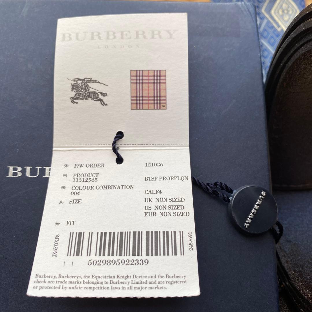 BURBERRY ブラックレザー ベルト