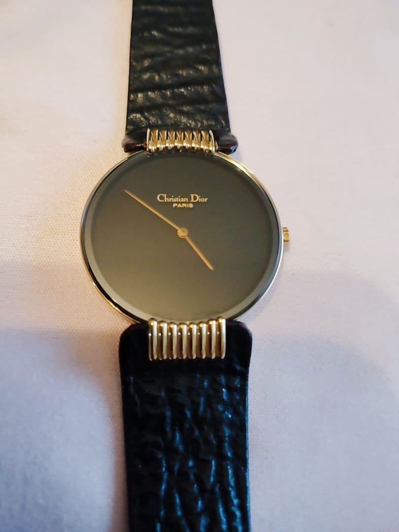 Christian Dior ブラックムーン腕時計（付属品完備・極美品）