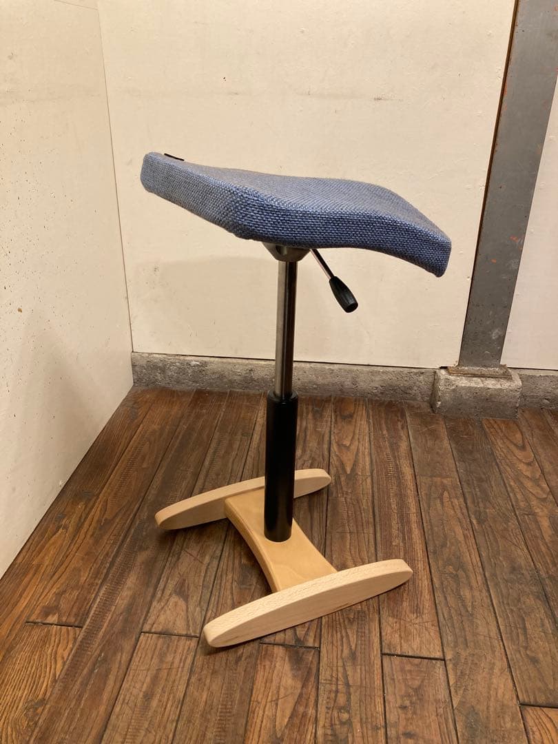 balance バランス Synergy シナジー スクエア 昇降スツール 腰痛