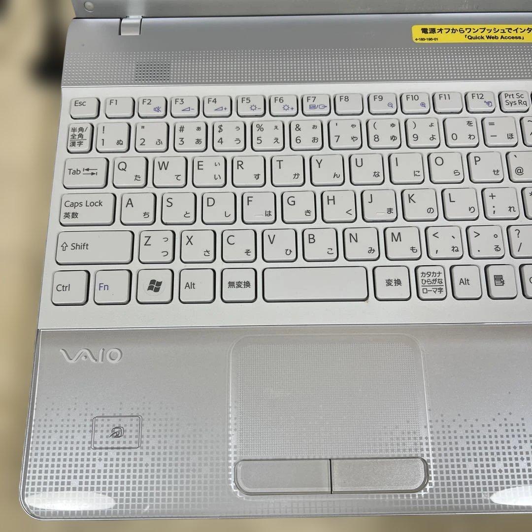 SONY VAIO 15.5インチ ホワイトノートPC