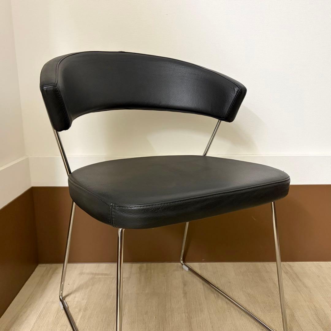①美品 Calligaris カリガリス コヌビア ニューヨーク レザー チェア