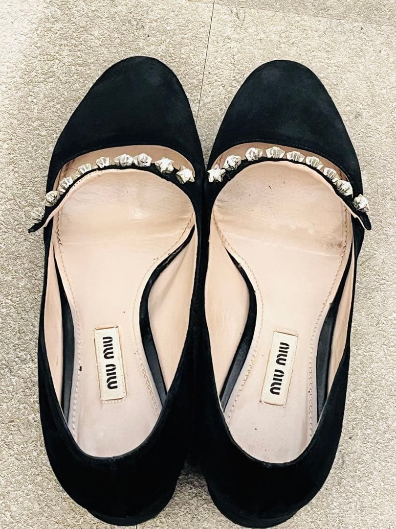 miu miu ブラックパンプス ビジュー付き