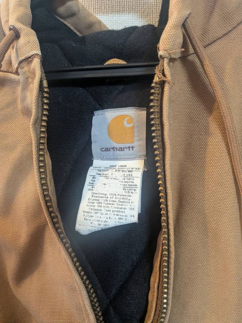 【最終値下げ】【刺繍入り】Carhartt フード付き　アクティブジャケット