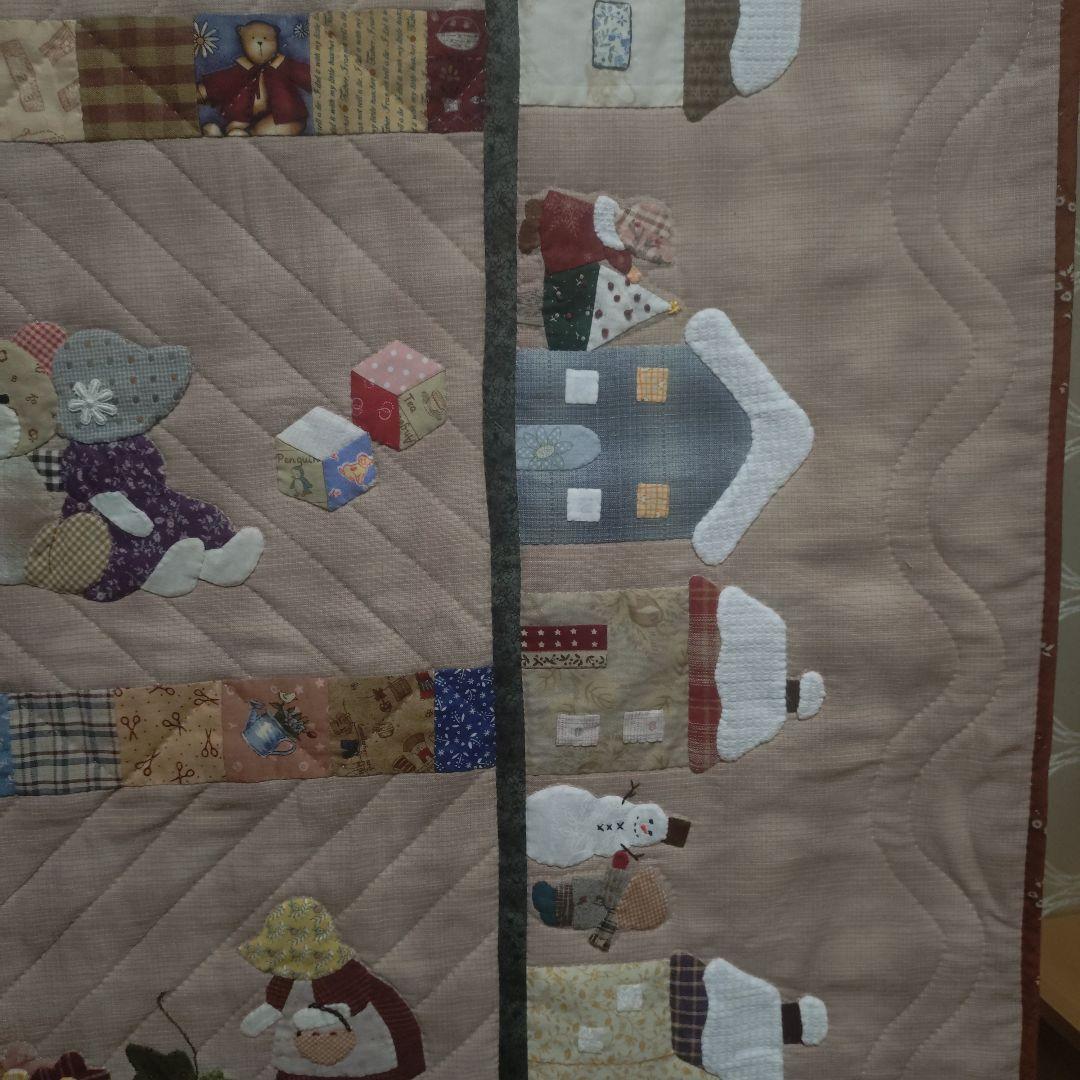 ハンドメイド　パッチワークタペストリー