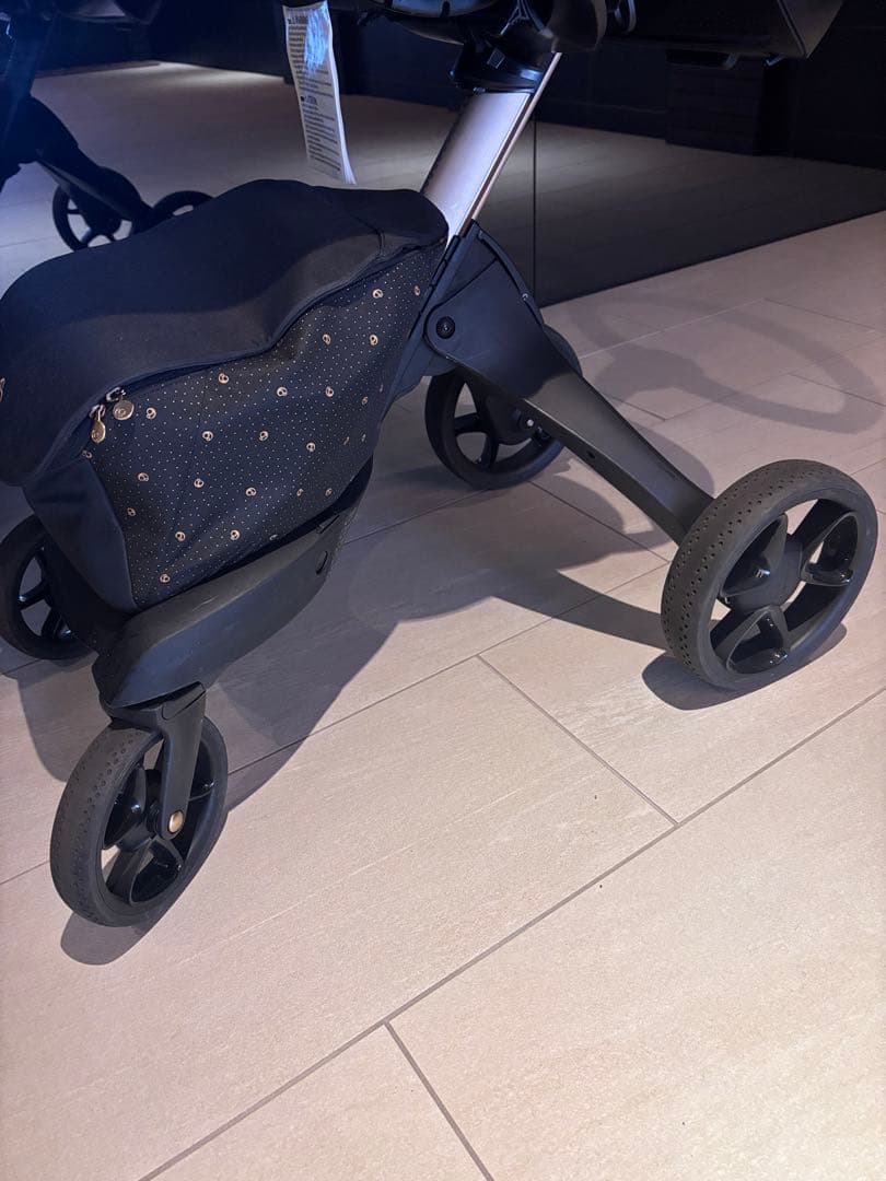 【アンスリウム】STOKKE⭐︎ストッケエクスプローリーX ベビーカー