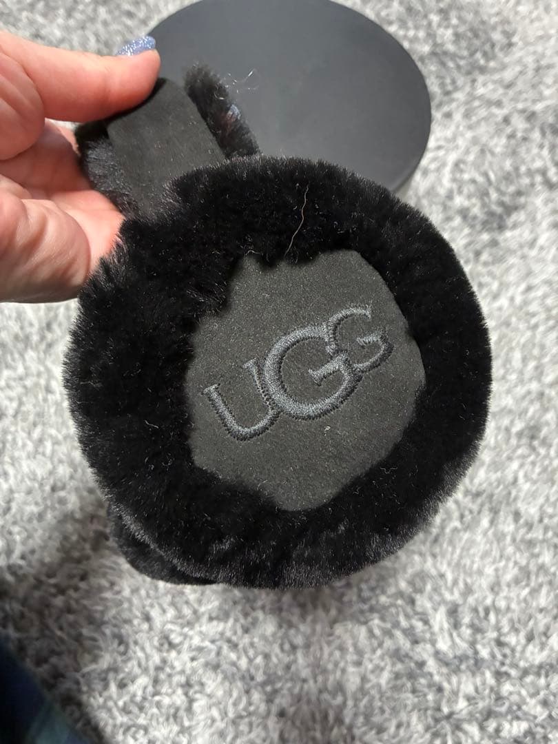 UGG イヤーマフ　ブラック