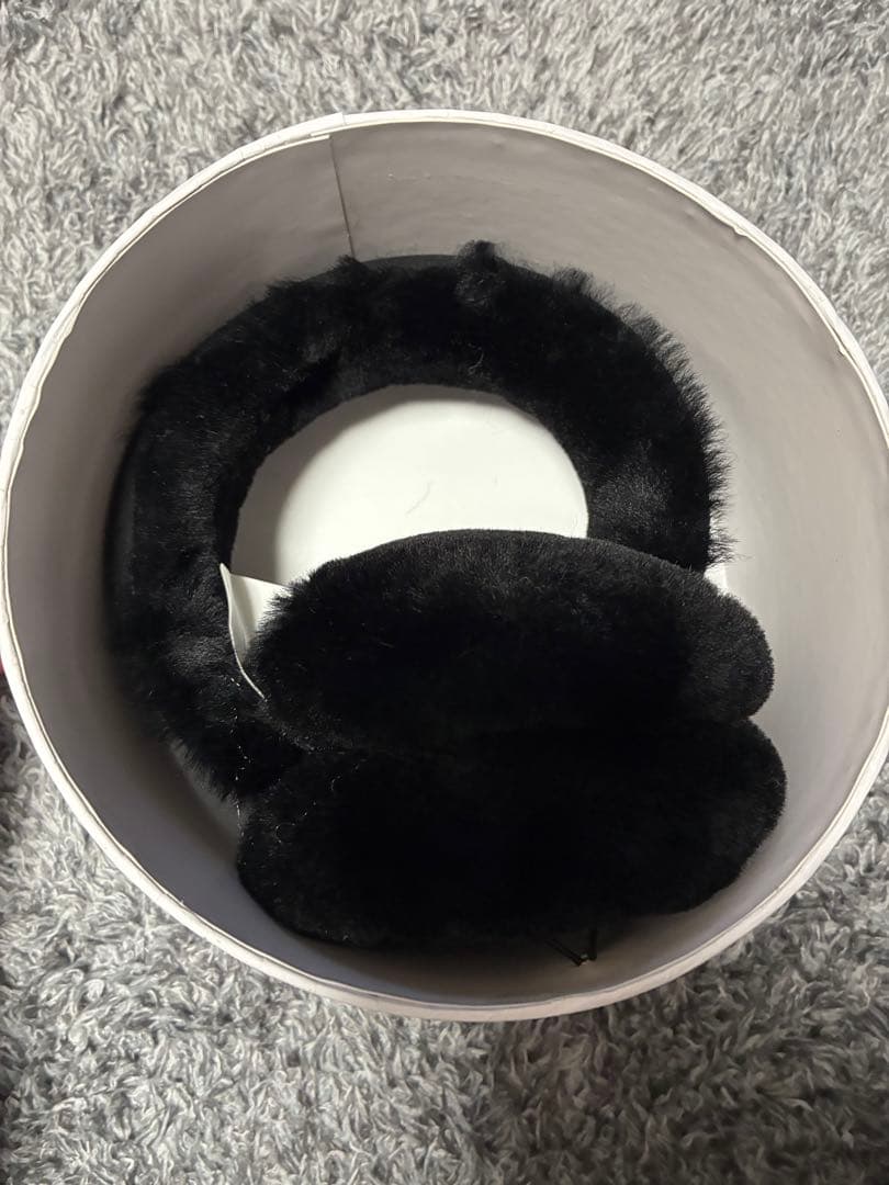 UGG イヤーマフ　ブラック