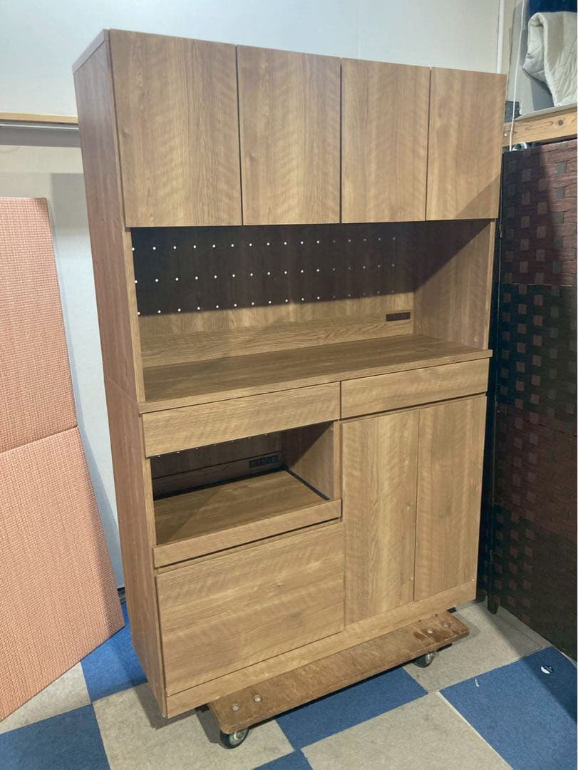 送料込み　木目調食器棚 キッチンボード 幅120 LOWYA(TPS4878）