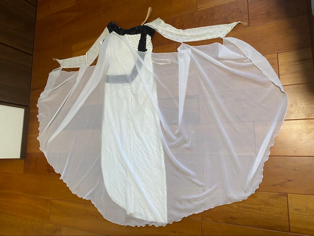 社交ダンス　ラテンドレス