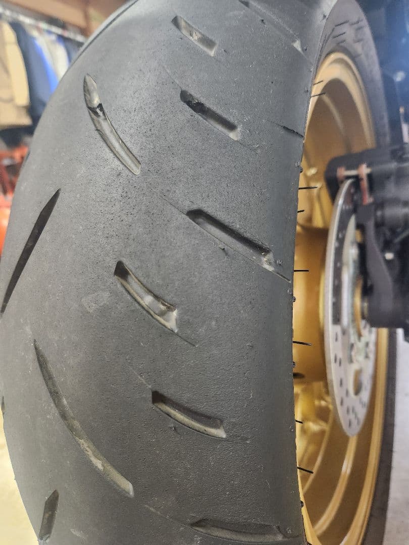 24年製造　GPR300前後 120/70ZR17 180/55ZR17
