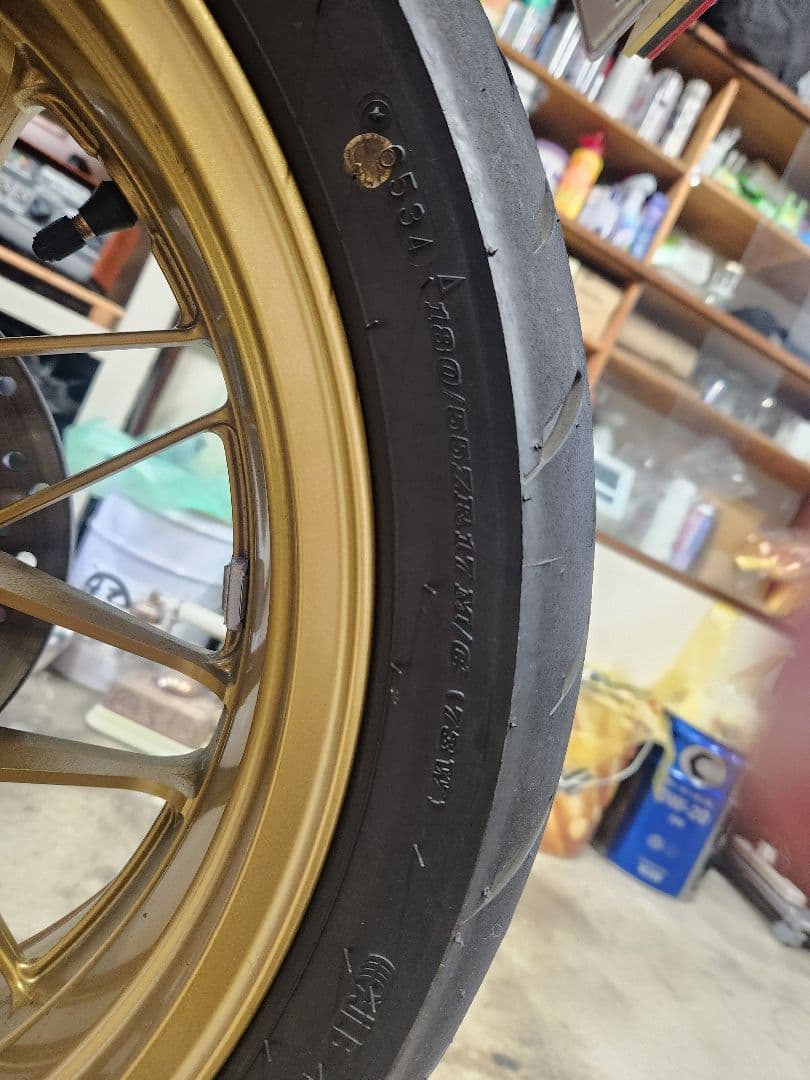 24年製造　GPR300前後 120/70ZR17 180/55ZR17