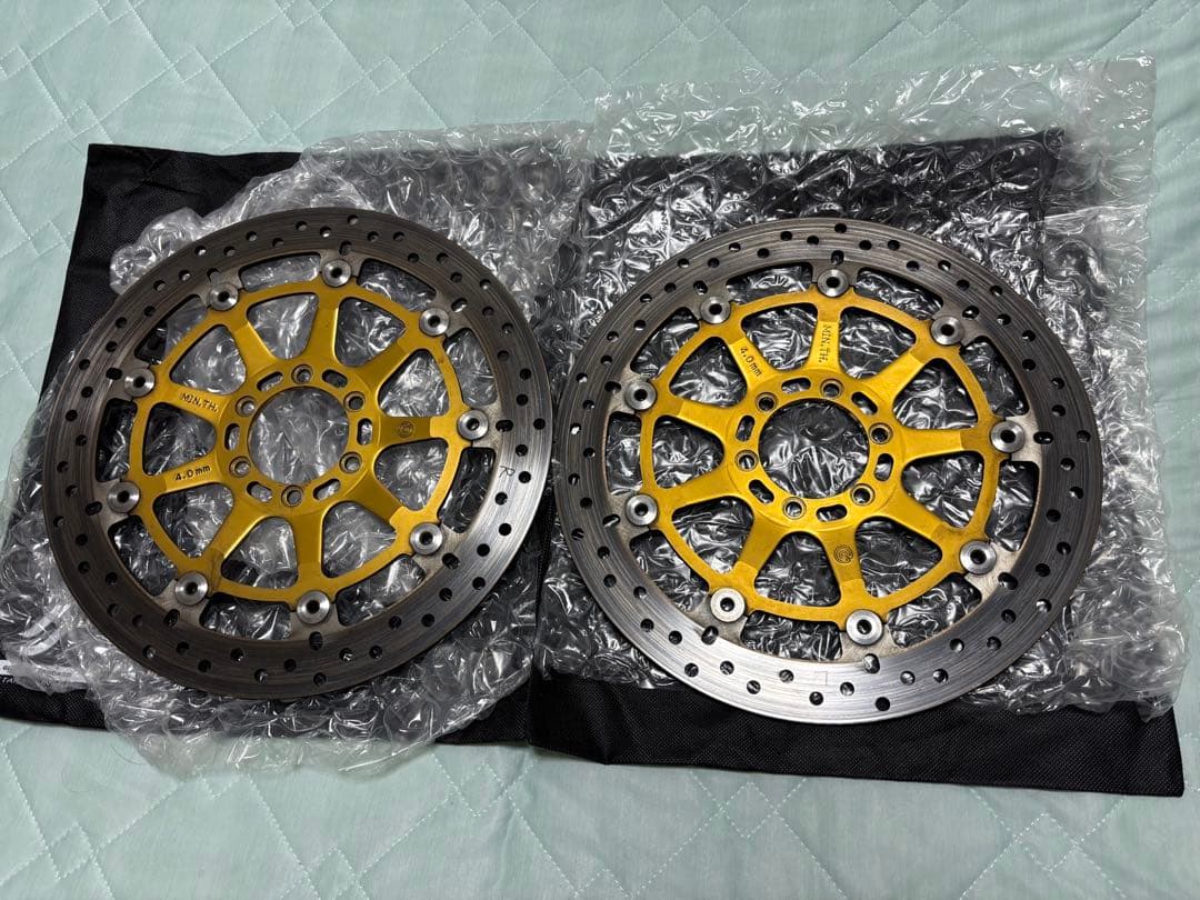 320mm ブレーキディスク 2枚　ブレンボ　ヤマハorドカティに使用可能