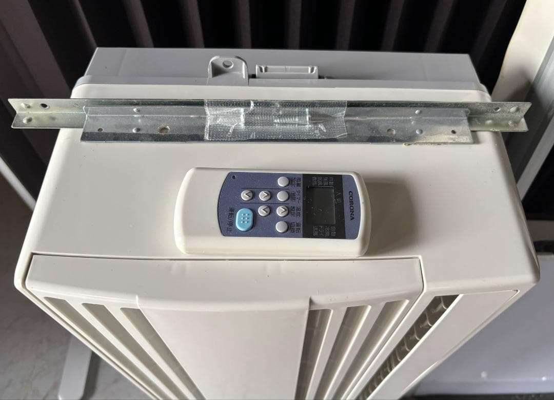 CORONA ウインドエアコン延長枠付き CW-1617 2017年製 Used