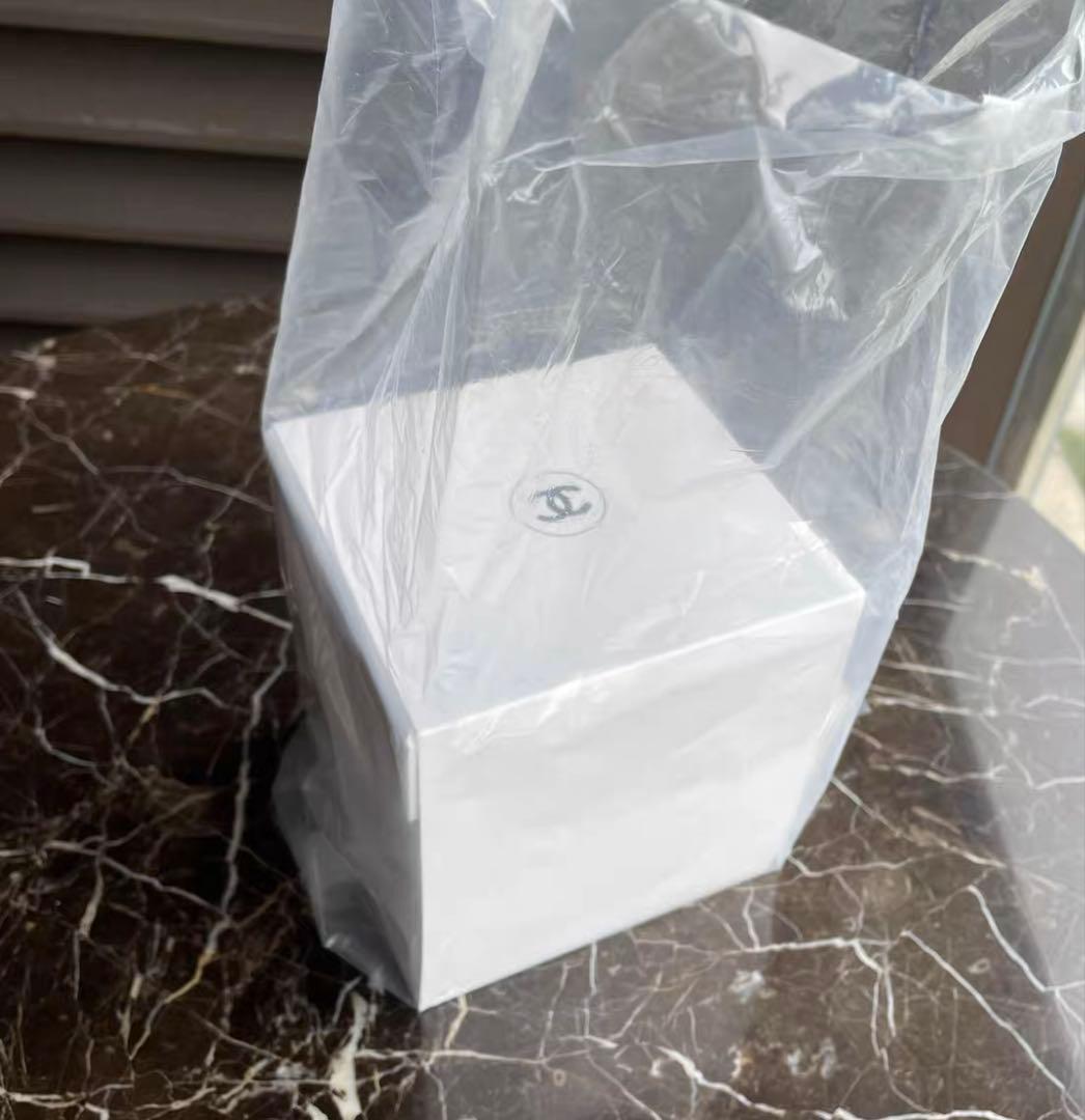 シャネル 2022クリスマス　限定　N°５　ナンバーファイブ　スノードーム