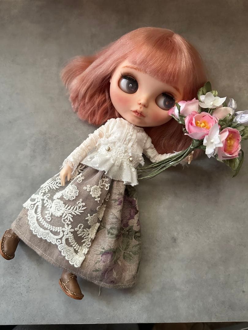 ☆sold out☆ブライスアウトフィット☆薔薇柄スカートとブラウスセット☆