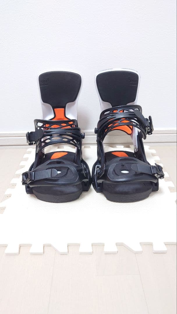 Burton Cartel X EST ビンディング M ブラック/マルチカラー