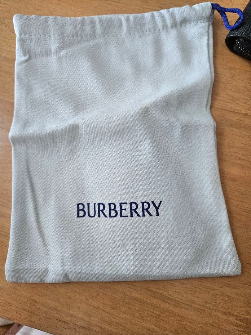 Burberry ブラック チェック柄 長財布　バーバリー
