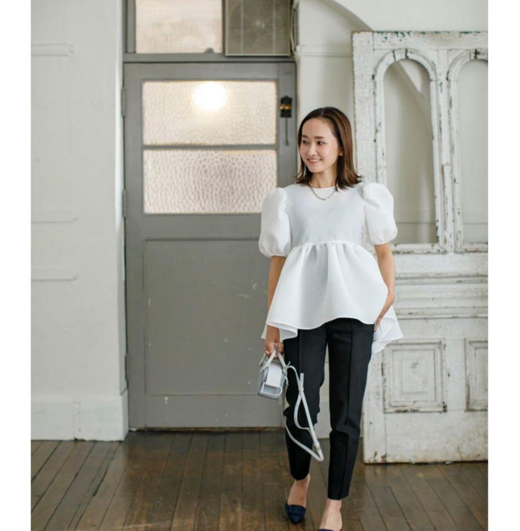 大人気 美品 ブルレア ジャガードブラウス Bluelea ぺプラム