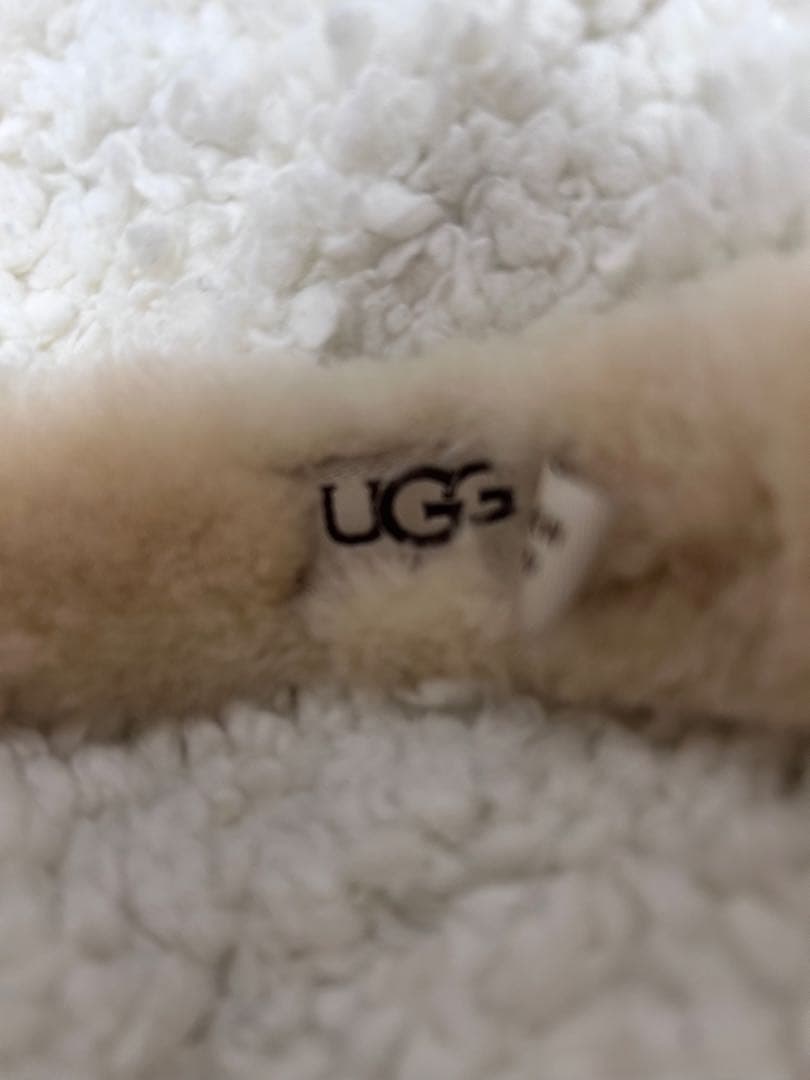 未使用★UGGイヤーマフ★