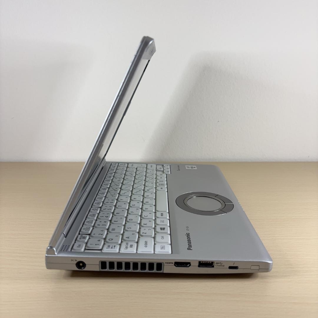軽量モバイルPC Panasonic SV9 i5第10世代 Office付