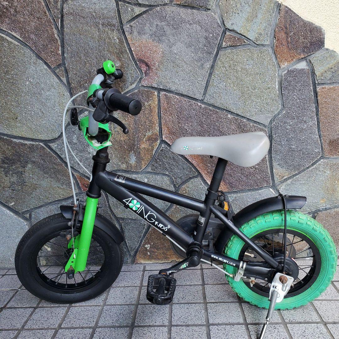 幼児用自転車 ブラックとグリーン　12インチ