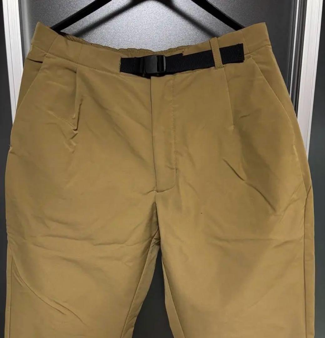 Goldwinゴールドウインのテパードパンツ新品　冬物