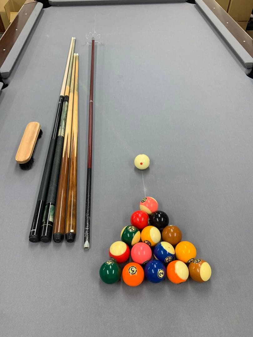 中古 : Brunswick ビリヤード台 9フィート 付属品付き