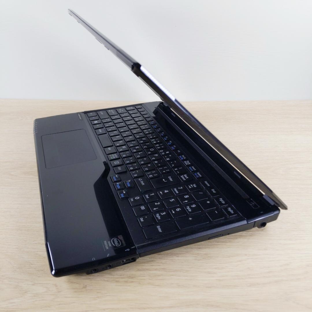 新品SSD256GB★Win11★メモリ8GB★富士通ノートパソコン★カメラ付き