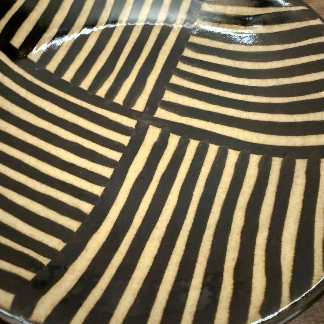 やちむん　育陶園　kamany SEN 7寸皿