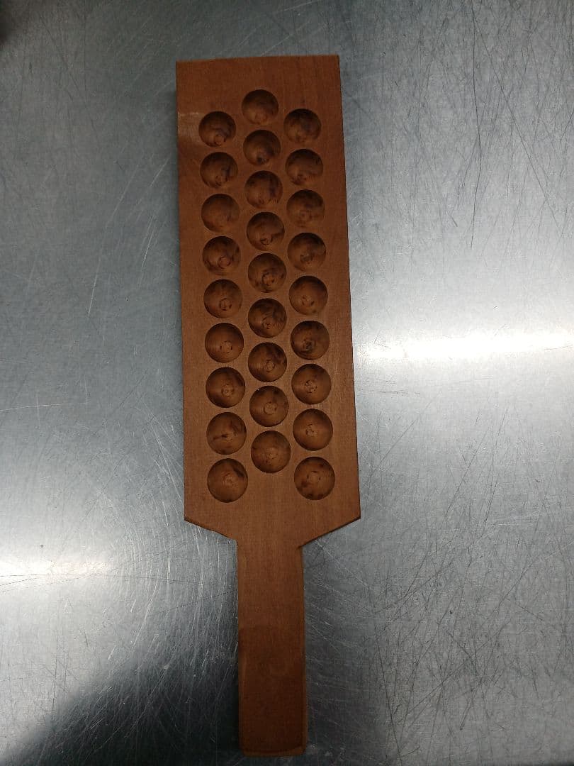 和菓子製作用木製型　羽子板　菓子木型