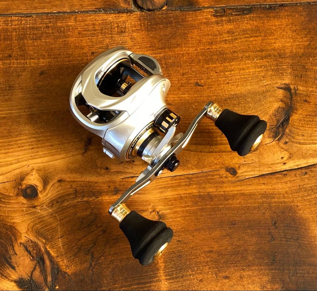 ジギングリール　ダブルハンドル　ベイトリール　超軽量　船釣り　海釣り　新品未使用