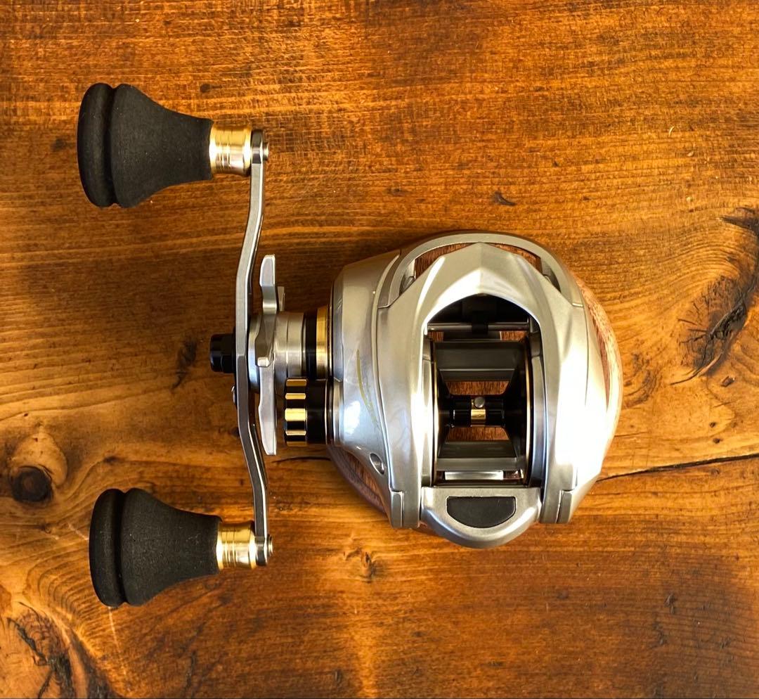ジギングリール　ダブルハンドル　ベイトリール　超軽量　船釣り　海釣り　新品未使用
