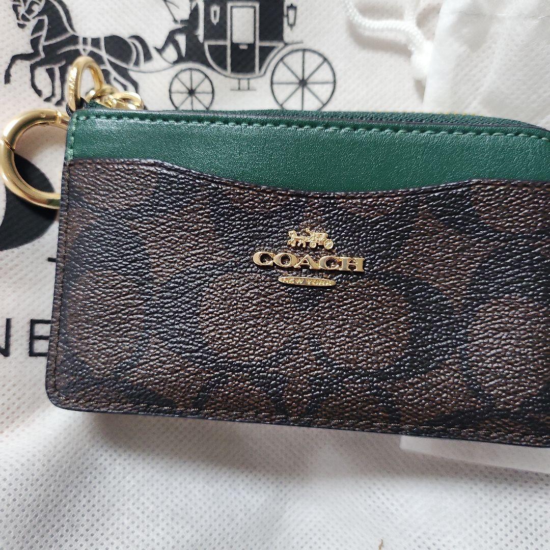 【新品】COACHケース　グリーン
