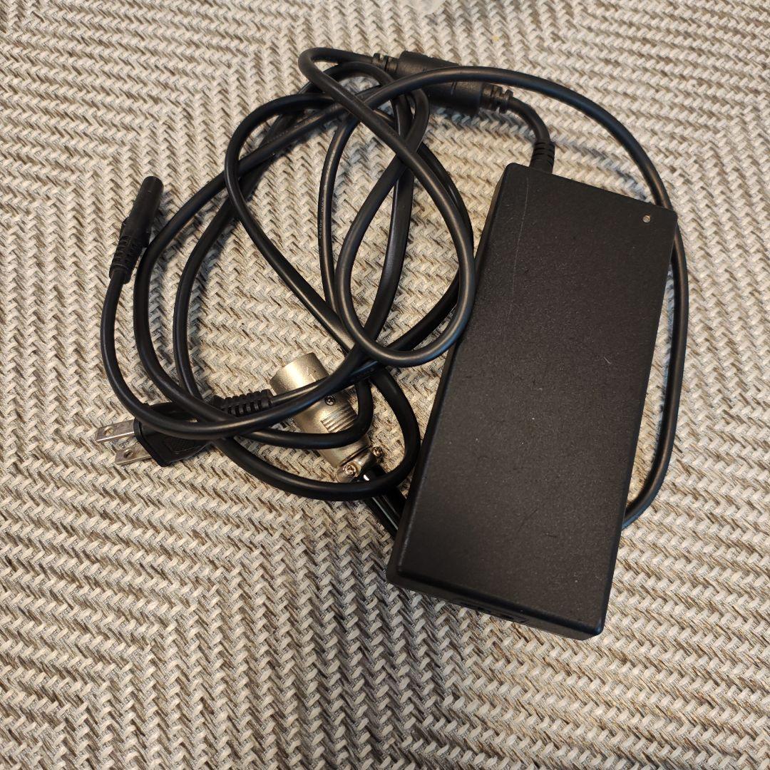 【美品】WHILL Model F 電動車椅子9/30保証書つき
