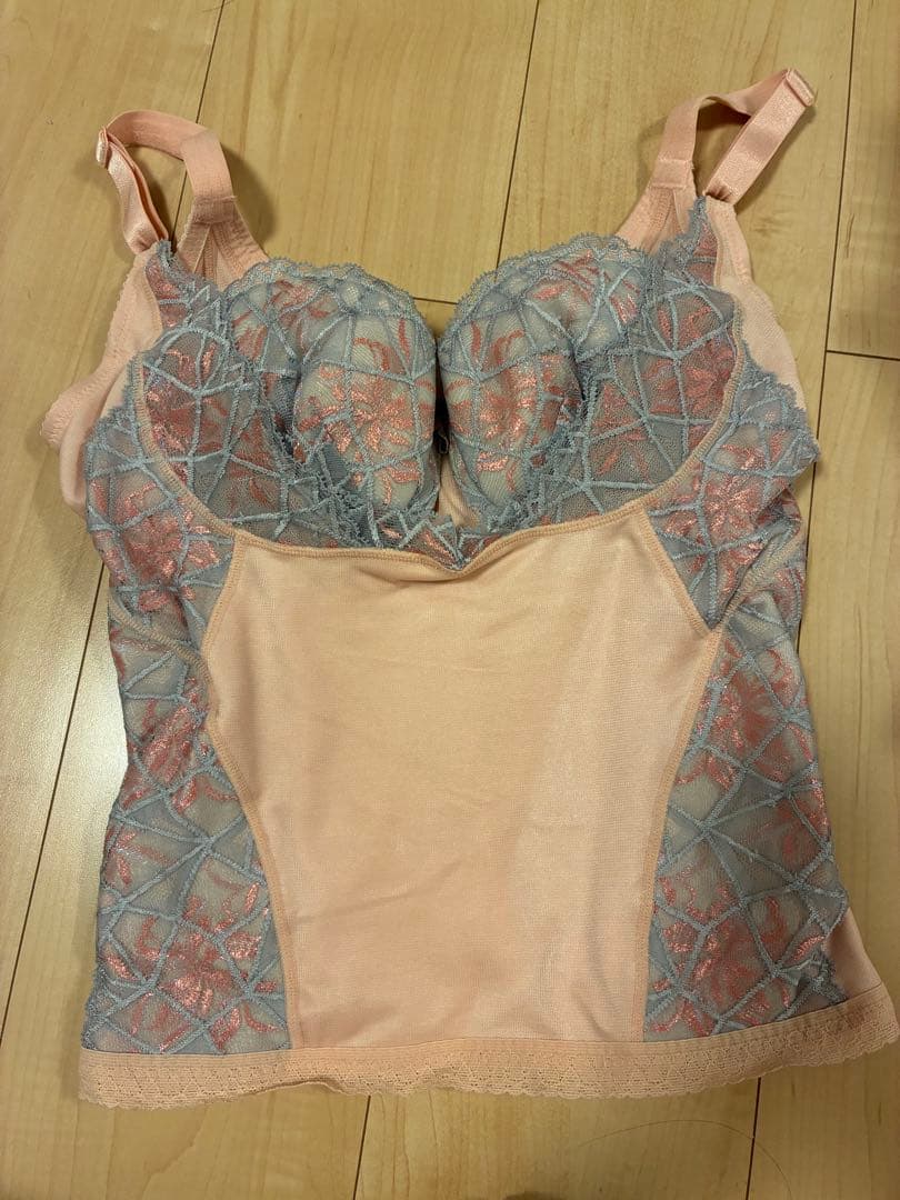 最終値下げ美品　MARUKO カービシャスカレス　コントロールキャミソールD70