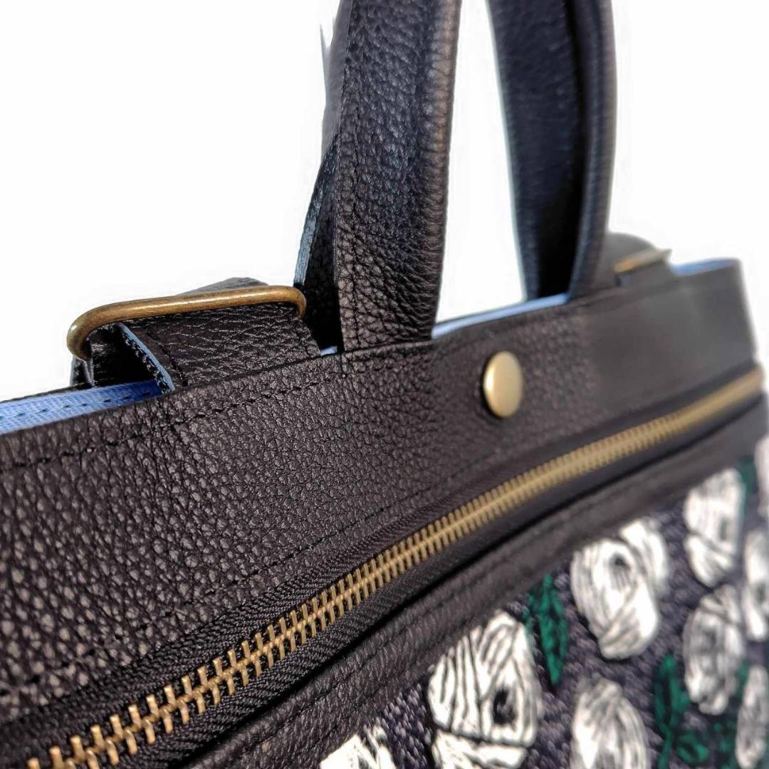 ミナペルホネン/2025rosyロージィーネイビ/牛革A4トートリュック