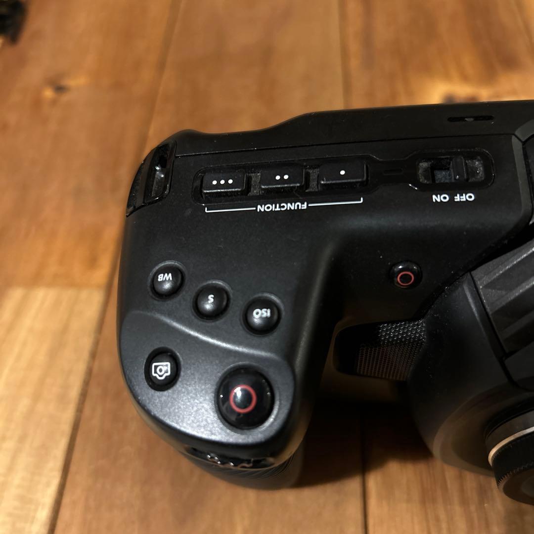 Blackmagic Pocket Cinema Camera 4K本体