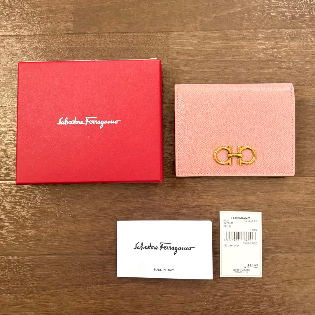 新品未使用　Salvatore Ferragamo フェラガモ財布