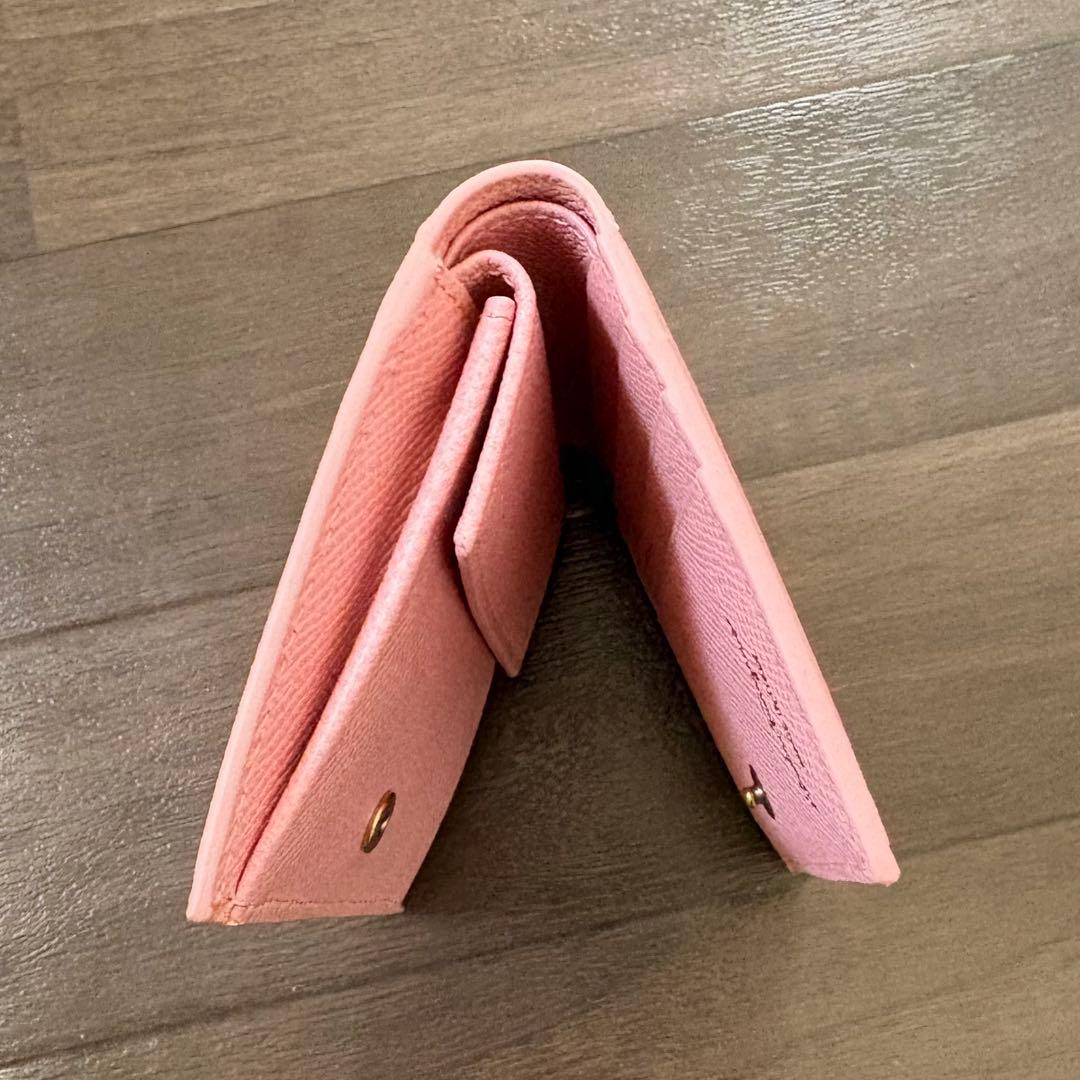 新品未使用　Salvatore Ferragamo フェラガモ財布