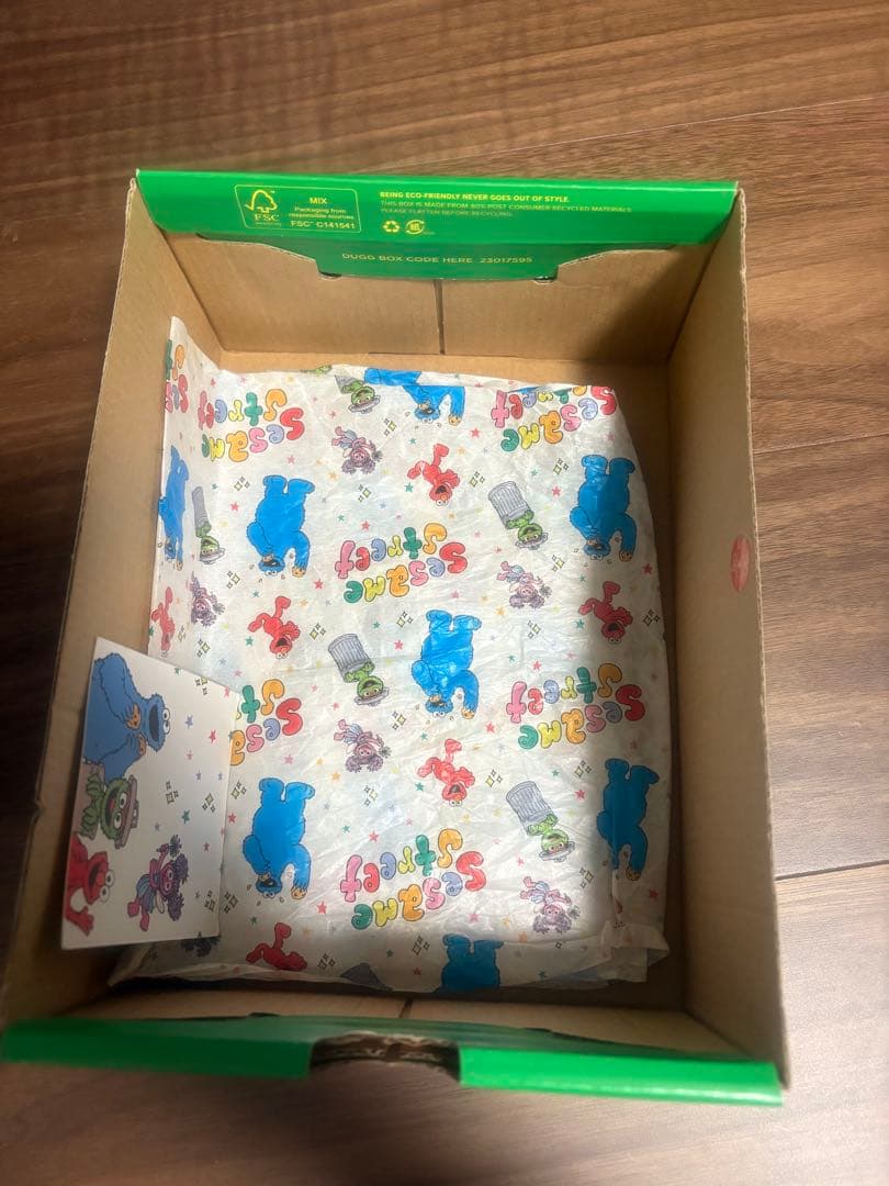UGGキッズムートン15cm/チェスナット/限定セサミストリートコラボブーツ