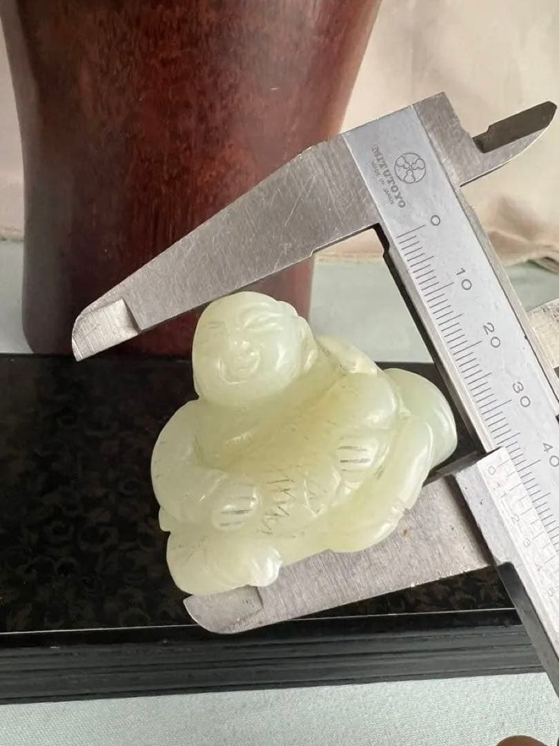 原石 玉 人物 彫刻