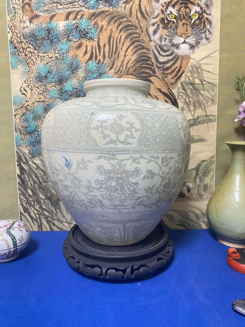 明時代　陶器製花瓶　骨董品. 海から引き揚げられた品物