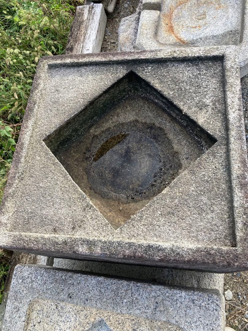 白川石二重枡形水鉢
