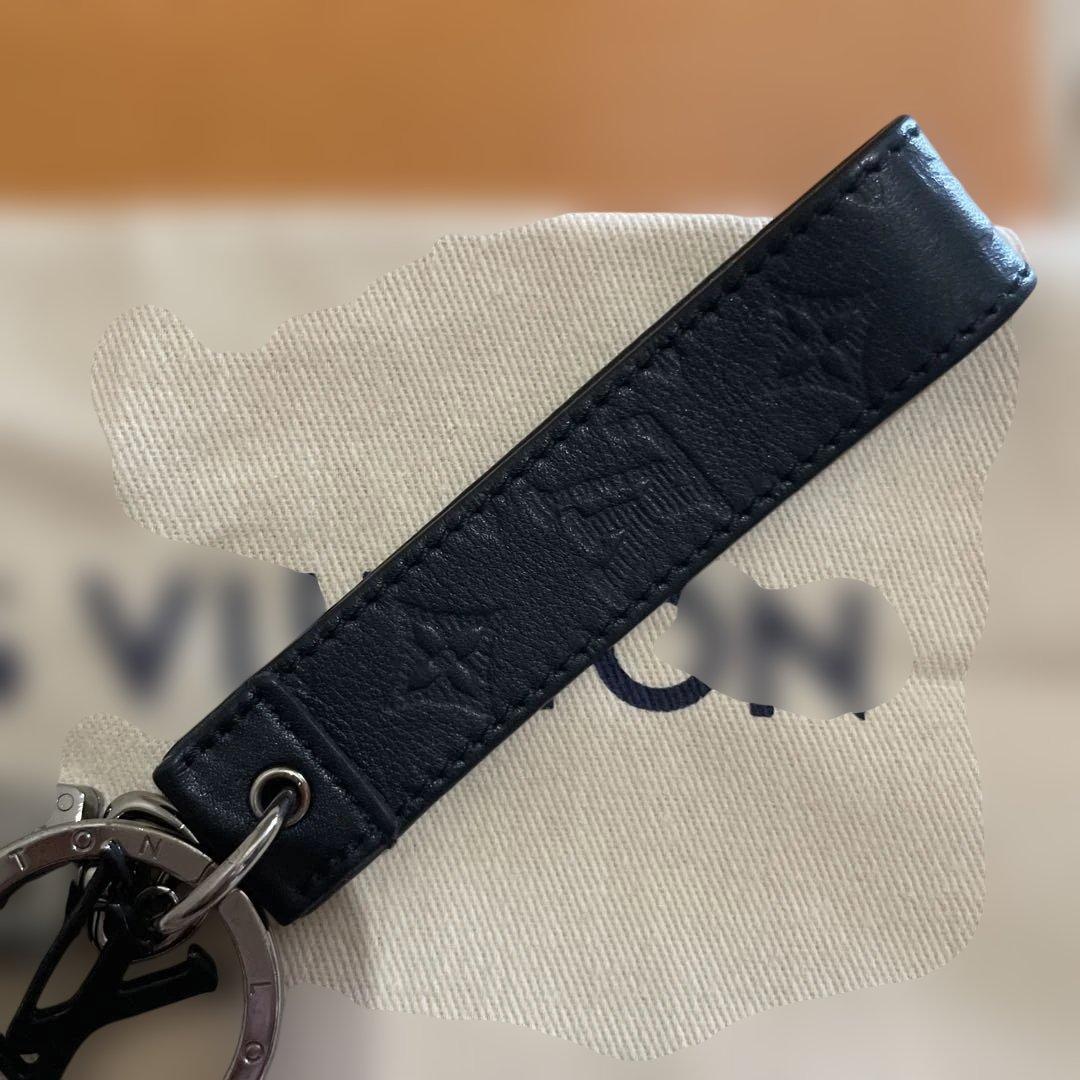 Louis Vuitton ブラックレザー キーホルダー