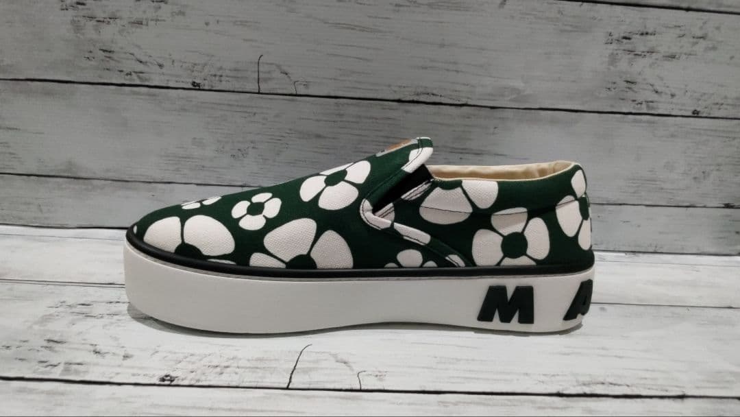 あ*む様 定価9.7万 新品 MARNI × CARHARTT WIP スリッポ